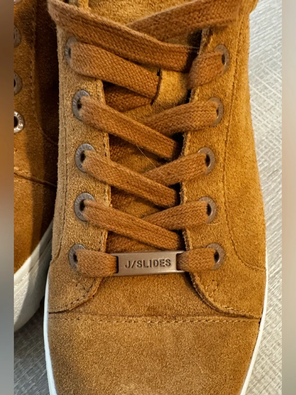 J/Slides - Women's Suede  Sneakers. Size 8
